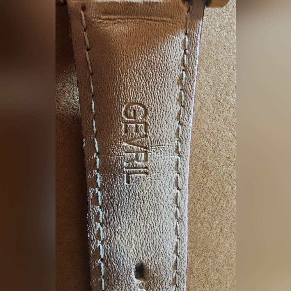 Open to offers! Beautiful Gevril limited edition diamond bezel watch - Picture 6 of 12